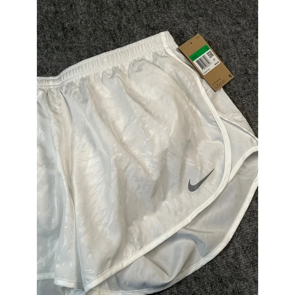 Nike Womens Running Tempo Shorts‎ Extra Large XL White Reflective Lightweight